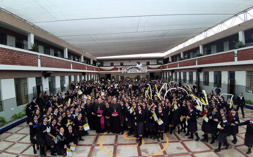 Colegios Parroquiales De Cerro Alegre Prelatura De Yauyos Ca Ete Y