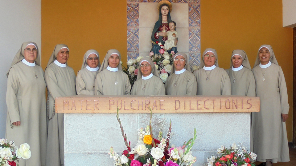 Hijas de Santa María