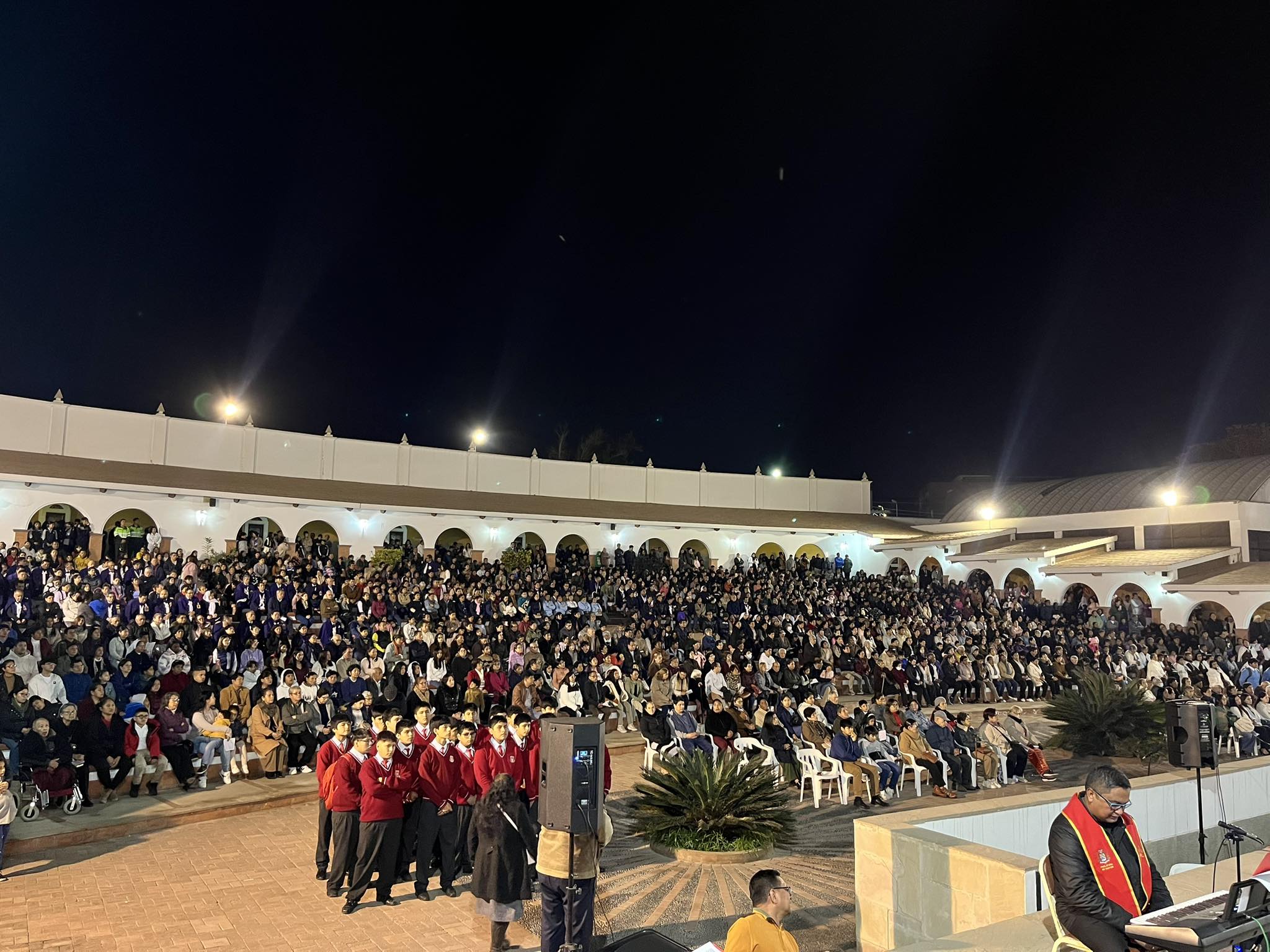 Más de 4 mil fieles celebraron con fervor el Corpus Christi Cañete 2025 ...